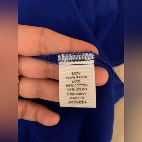 Elegant Blue Lace Women's Top - Picture 4 of 4